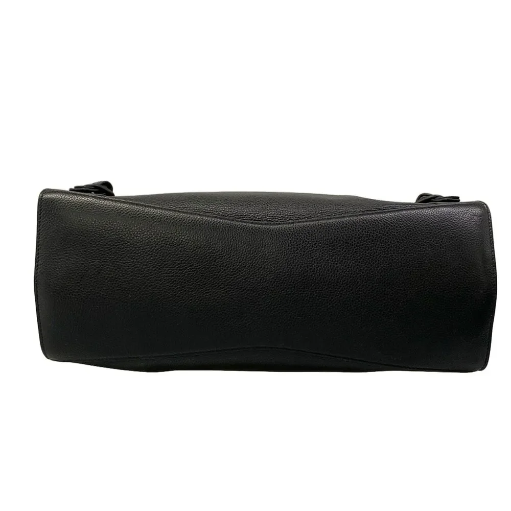 Balenciaga neoclassic city
